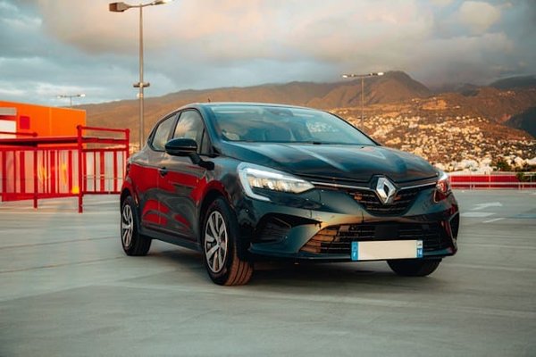 Comment choisir les meilleurs accessoires pour une expérience de conduite améliorée avec la Renault Captur ?